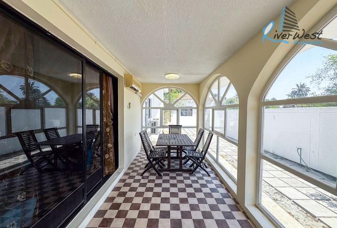 965375 - Property Image 3