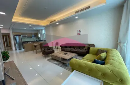 شقة - 2 غرف نوم - 3 حمامات للايجار في الجنبية - المحافظة الشمالية