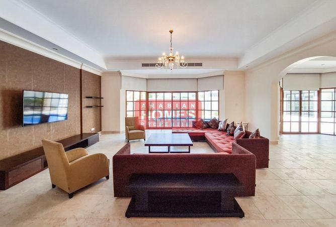 971281 - Property Image 2