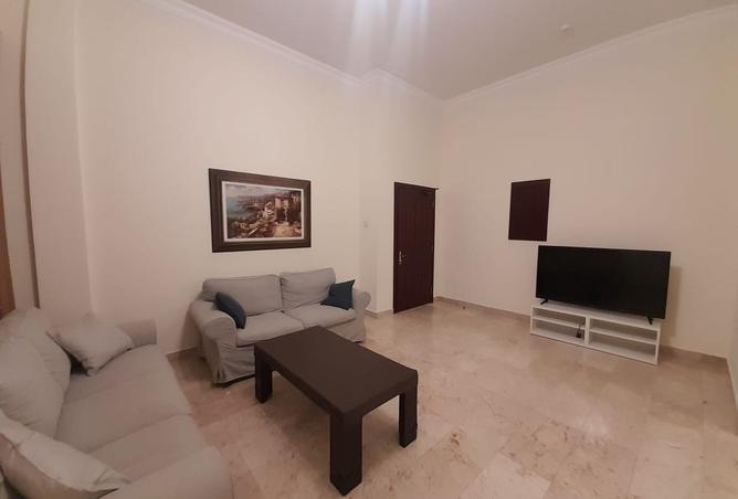 951913 - Property Image 2