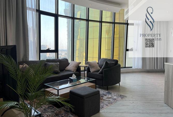 988303 - Property Image 2