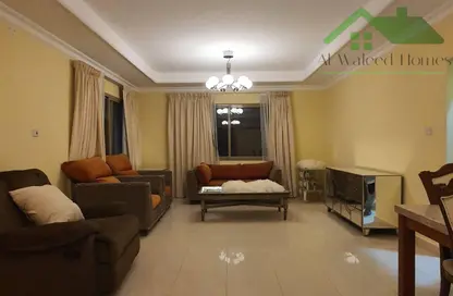 Duplex - 2 Bedrooms - 3 Bathrooms for rent in Al Juffair - Capital Governorate