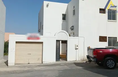 فيلا - 5 غرف نوم - 3 حمامات للبيع في مدينة حمد - المحافظة الشمالية