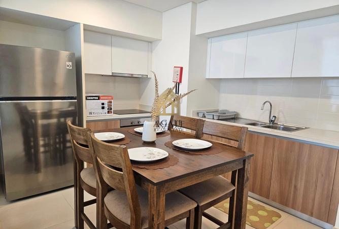 979805 - Property Image 2