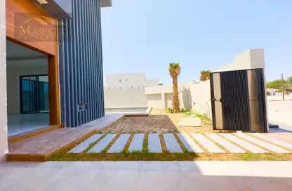 Villa - 4 Bedrooms - 6 Bathrooms for sale in Janabiya - Northern Governorate