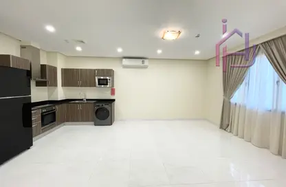 Apartment - 1 Bedroom - 1 Bathroom for rent in Seef - Capital Governorate