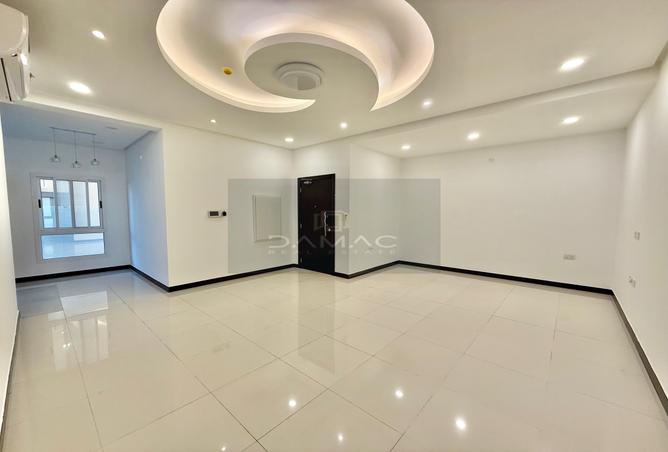 956677 - Property Main Image