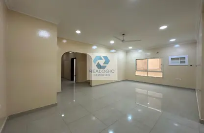 Apartment - 3 Bedrooms - 3 Bathrooms for rent in Hamad Town - Northern Governorate