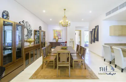 Apartment - 2 Bedrooms - 3 Bathrooms for sale in Reef Island - Capital Governorate