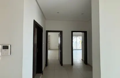 Apartment - 2 Bedrooms - 2 Bathrooms for rent in Hidd - Muharraq Governorate