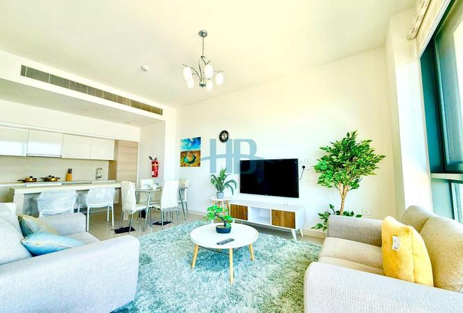 987389 - Property Image 2