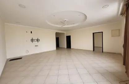 Apartment - 3 Bedrooms - 2 Bathrooms for rent in Hidd - Muharraq Governorate