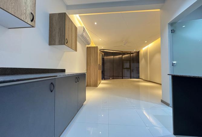 956872 - Property Image 3