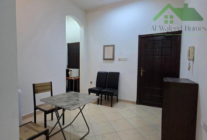 983262 - Property Image 2