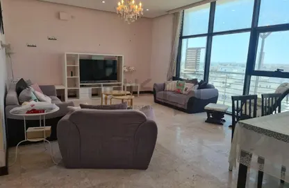 Apartment - 3 Bedrooms - 3 Bathrooms for rent in Hidd - Muharraq Governorate