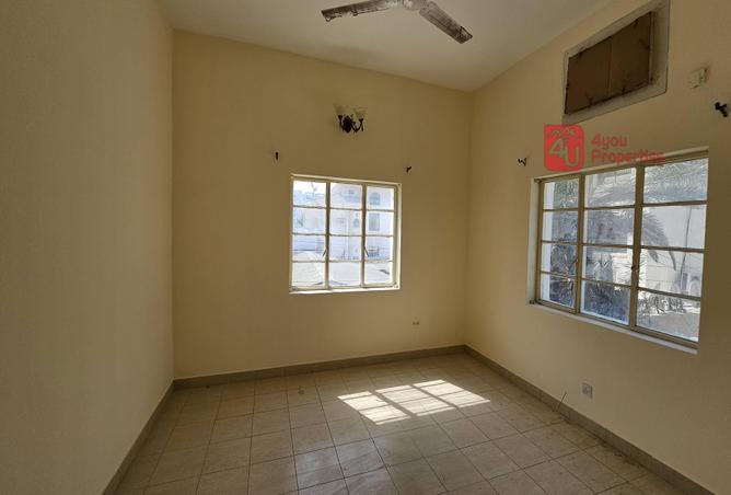 960939 - Property Image 2