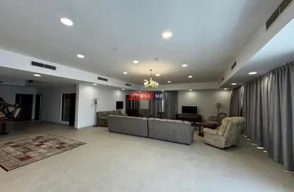 Villa - 2 Bedrooms - 3 Bathrooms for rent in Tubli - Central Governorate