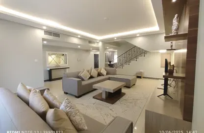 Villa - 3 Bedrooms - 4 Bathrooms for rent in Al Juffair - Capital Governorate