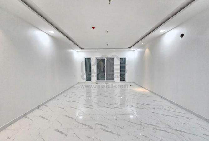 982845 - Property Image 2