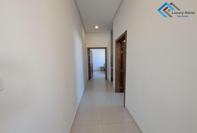 870265 - Property Image 3