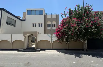 فيلا - 4 غرف نوم - 5 حمامات للايجار في البرهامة - المنامة - محافظة العاصمة