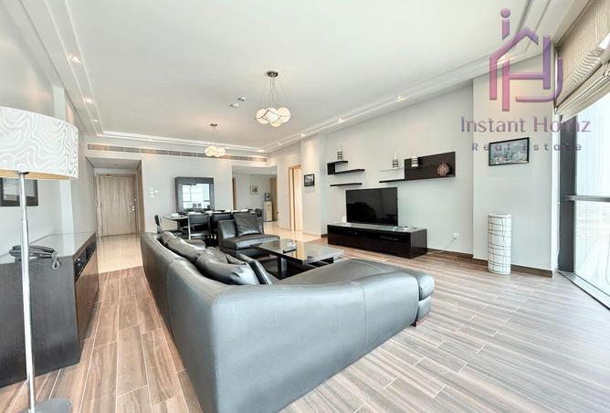 989372 - Property Image 2