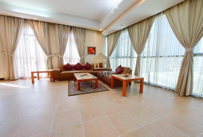 981670 - Property Image 2