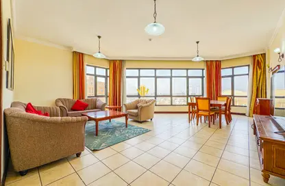 Apartment - 2 Bedrooms - 3 Bathrooms for rent in Exhibition Road - Hoora - Capital Governorate