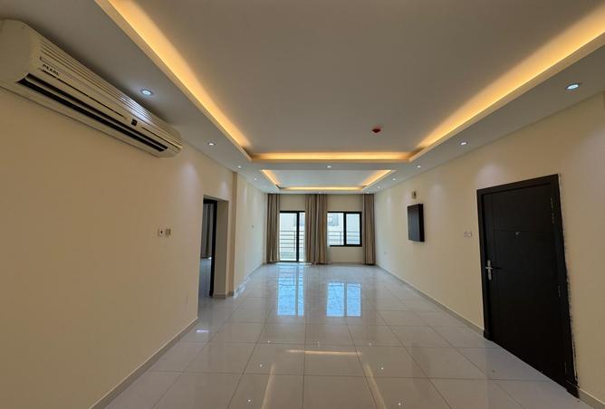 956535 - Property Image 2