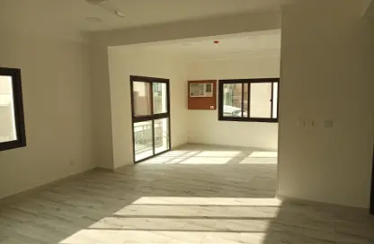 شقة - 3 غرف نوم - 2 حمامات للايجار في الحجيات - الرفاع - المحافظة الجنوبية شقة - 3 غرف نوم - 2 حمامات للايجار في الحجيات - الرفاع - المحافظة الجنوبية