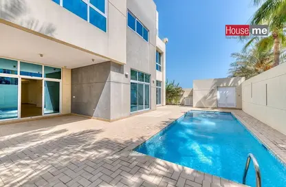 Pool image for: Villa - 5 Bedrooms - 6 Bathrooms for rent in Amwaj Avenue - Amwaj Islands - Muharraq Governorate, Image 1