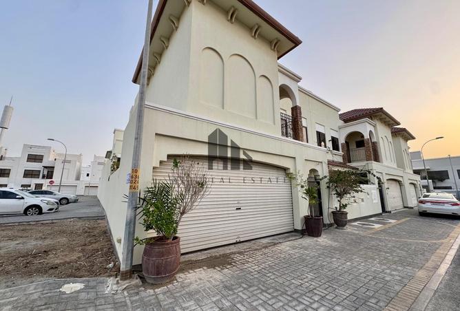 982518 - Property Image 2