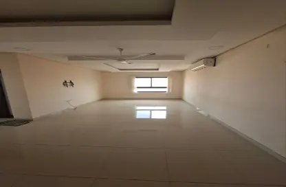 شقة - 2 غرف نوم - 2 حمامات للايجار في الرفاع - المحافظة الجنوبية