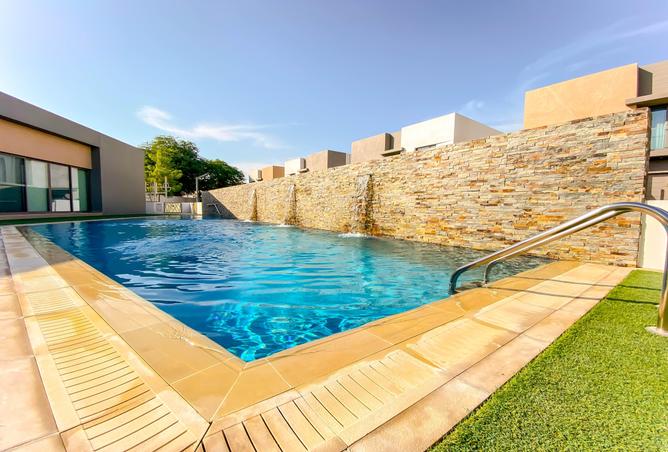 977744 - Property Image 2