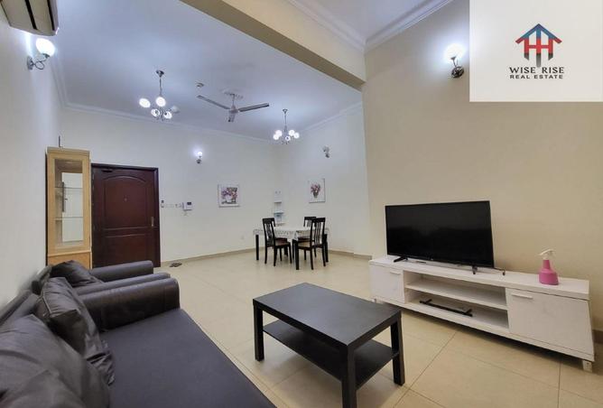 972502 - Property Image 2