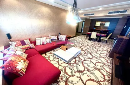 Living / Dining Room image for: Apartment - 3 Bedrooms - 2 Bathrooms for sale in Abraj Al Lulu - Manama - Capital Governorate, Image 1