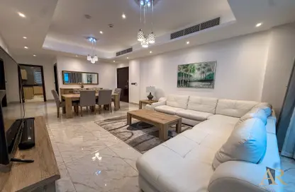 Apartment - 3 Bedrooms - 4 Bathrooms for rent in Al Juffair - Capital Governorate