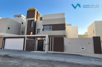 Villa - 5 Bedrooms - 5 Bathrooms for sale in Dumistan - Northern Governorate