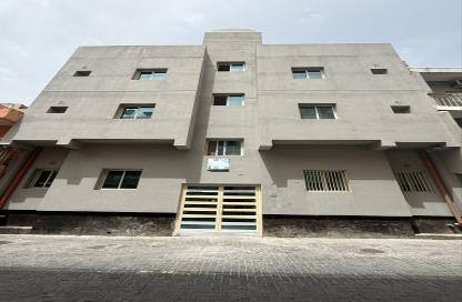 عمارة بالكامل - 8 غرف نوم - 8 حمامات للبيع في القضيبية - المنامة - محافظة العاصمة