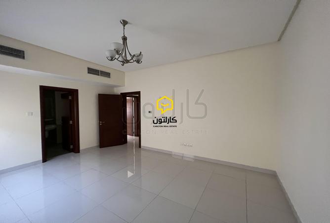 818179 - Property Image 2