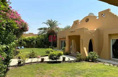 Outdoor House image for: Villa - 4 Bedrooms - 4 Bathrooms for rent in Shakhura - Northern Governorate, Image 1