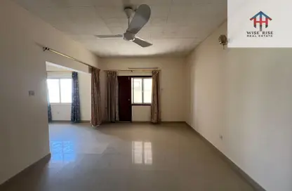 Apartment - 3 Bedrooms - 2 Bathrooms for rent in Salmaniya - Manama - Capital Governorate