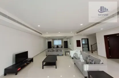 Living Room image for: Villa - 4 Bedrooms - 4 Bathrooms for rent in Janabiya - Northern Governorate, Image 1
