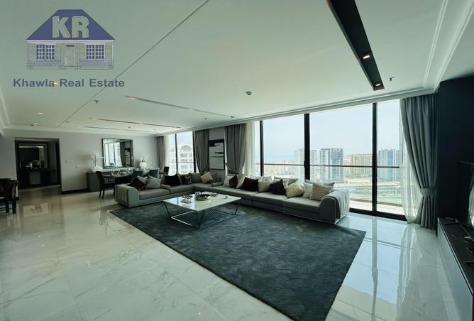 952525 - Property Image 2