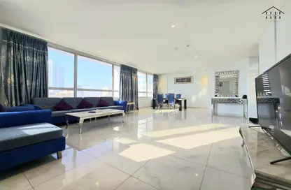 Apartment - 3 Bedrooms - 4 Bathrooms for rent in Al Juffair - Capital Governorate