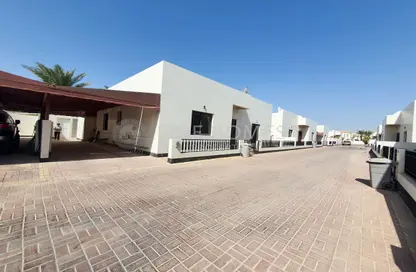 Villa - 3 Bedrooms - 3 Bathrooms for rent in Saar - Northern Governorate