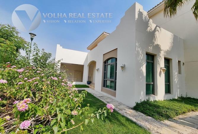 963678 - Property Image 2