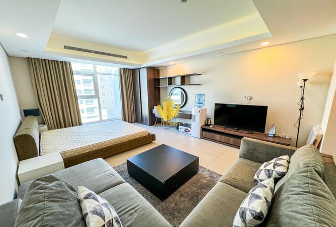 902790 - Property Image 2