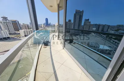 Apartment - 2 Bedrooms - 3 Bathrooms for sale in Sanabis - Manama - Capital Governorate