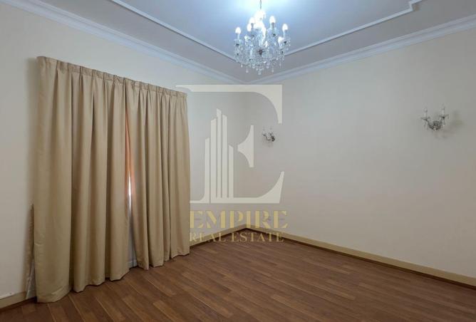 965574 - Property Image 2